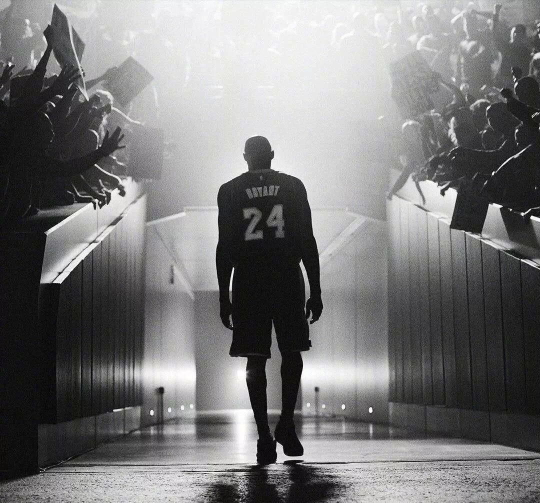 并持续倾斜 并持续倾斜