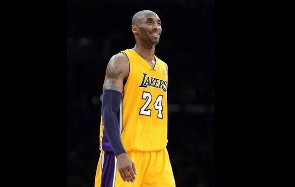 3. ＊＊对比其他巨星＊＊